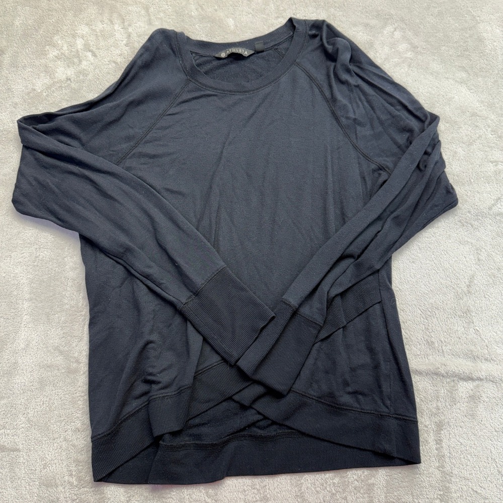 Athleta Sweatshirt Women's Medium Serenity Criss Cross Black Tulip Raglan Sleeve